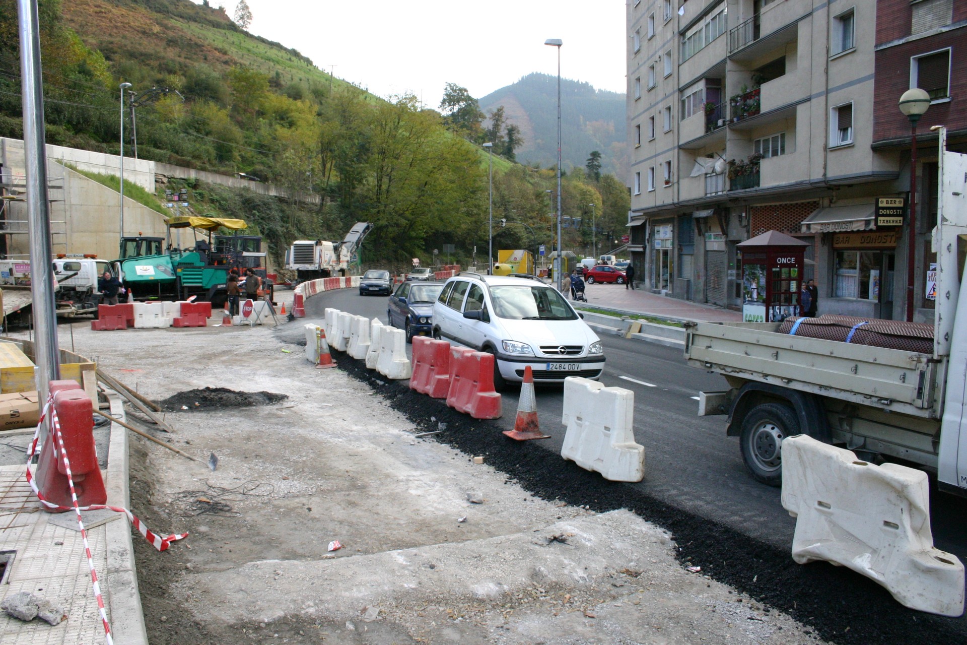 Asfaltado de San Antonio y entronque  con Abeletxe