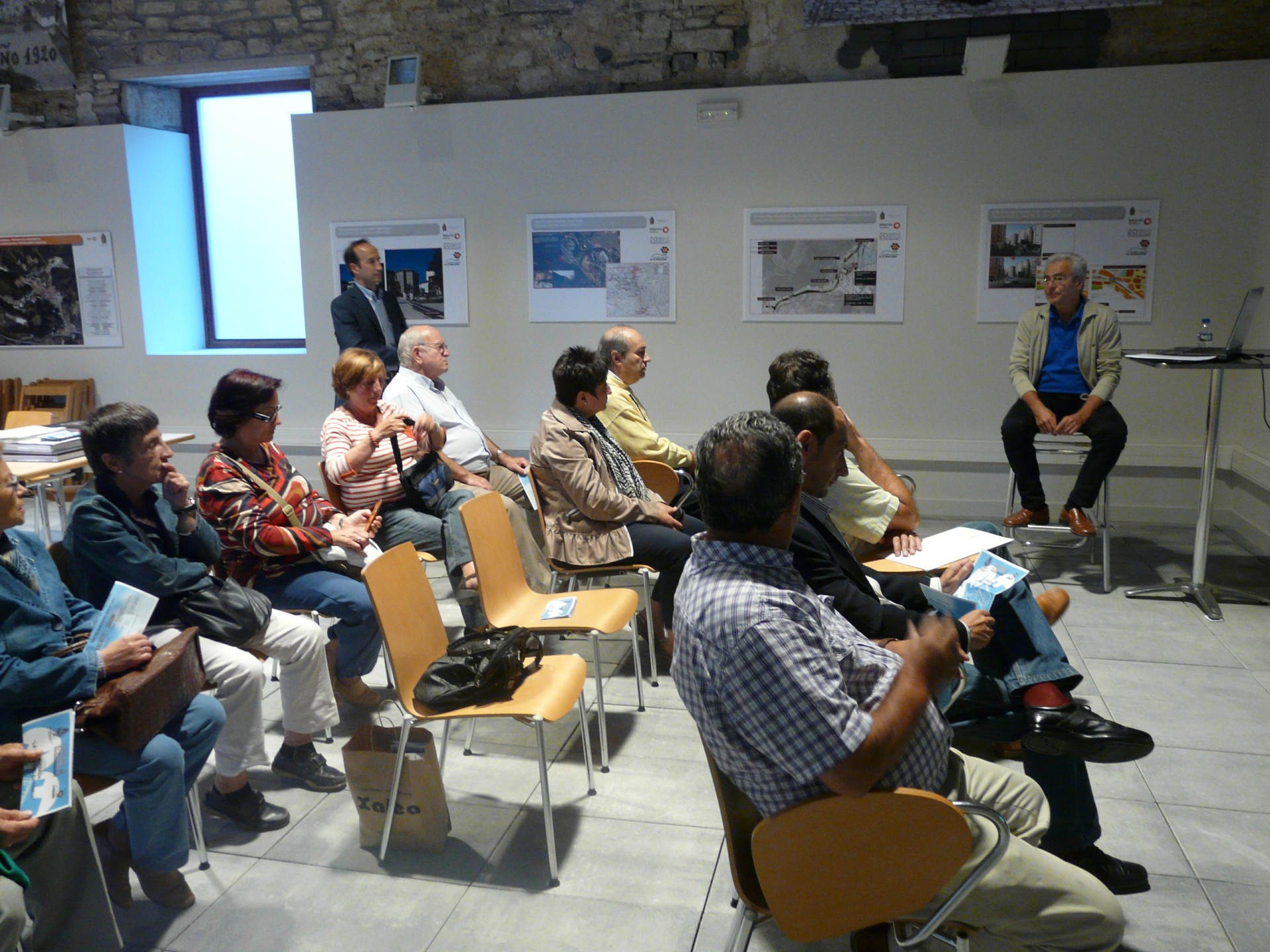 Carlos Totorika, alcalde de Ermua, en un momento de su intervención