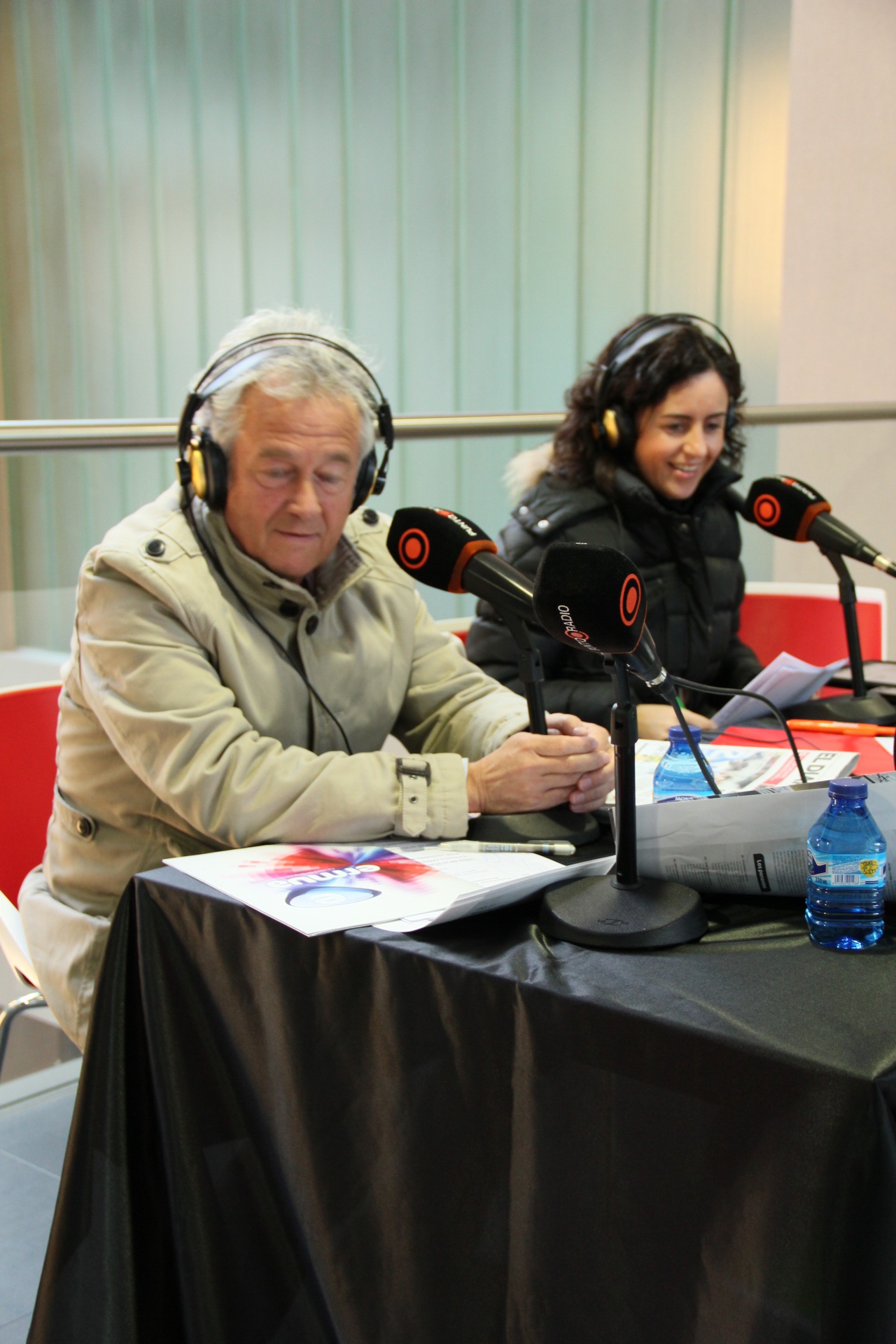 Carlos Totorika siendo entrevistado esta mañana en Punto Radio