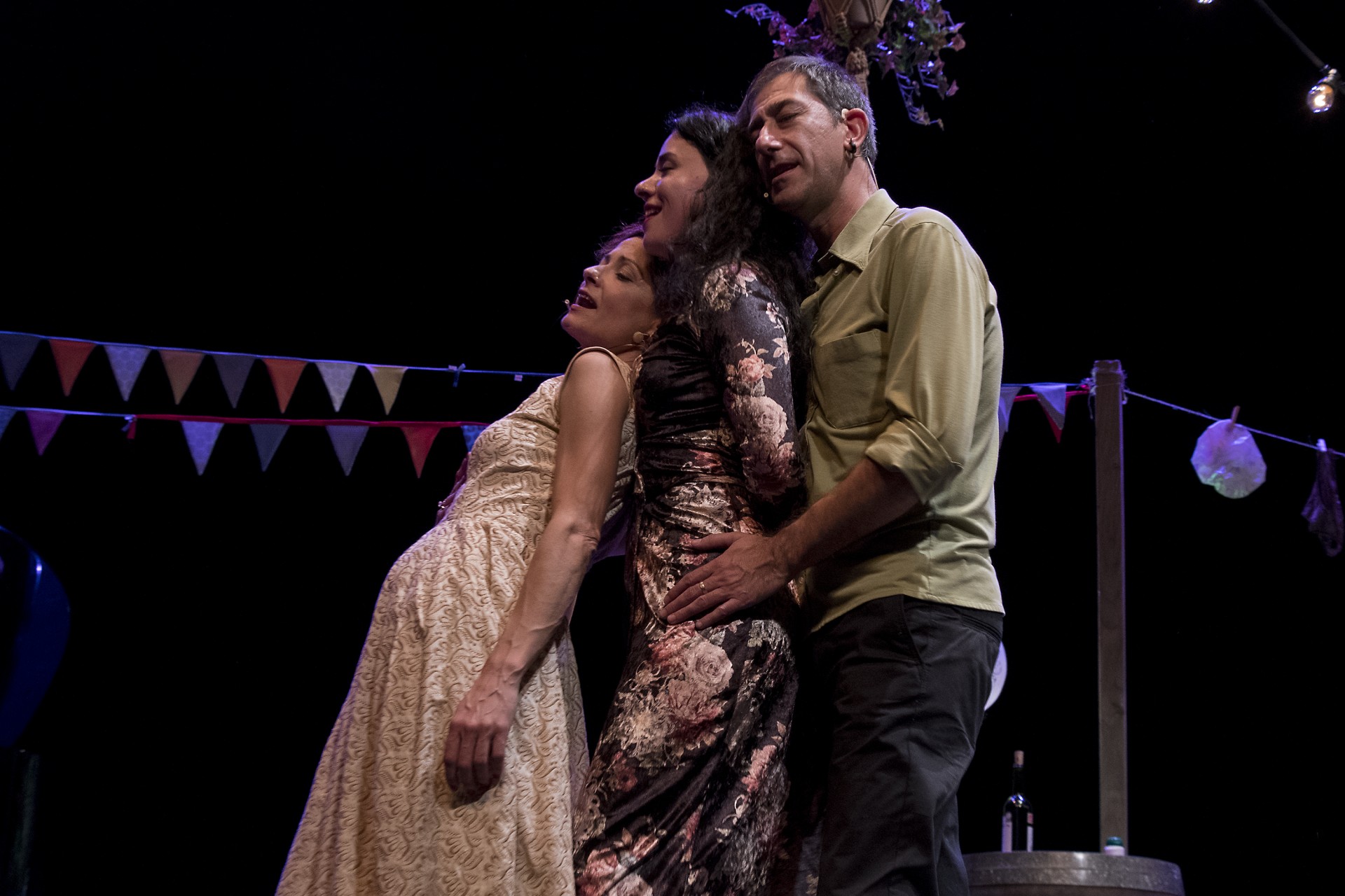 Carmen París, Ana Arias y Patxi Pérez