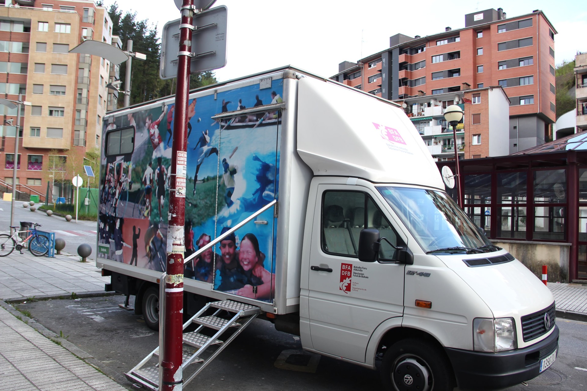 Detalle de la furgonetan en San pelayo