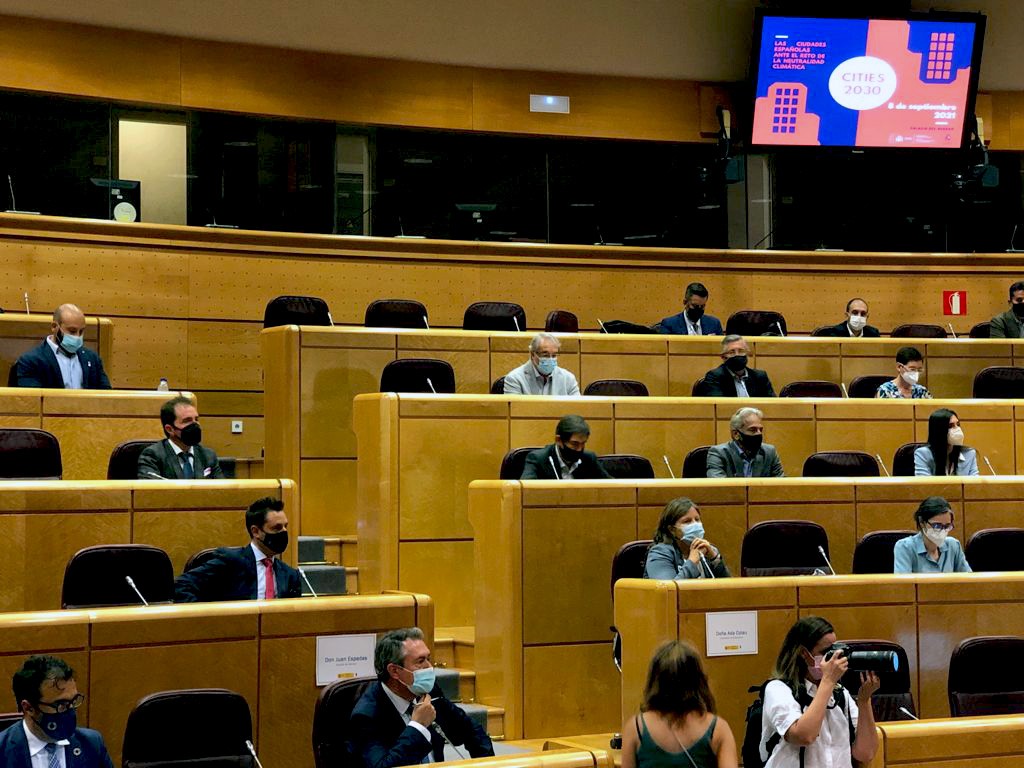 El alcalde de Ermua, en la tercera fila