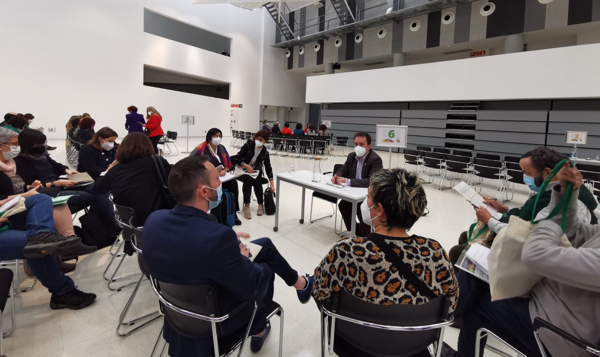 El alcaldeexplica el 'Consejo de la Infancia'