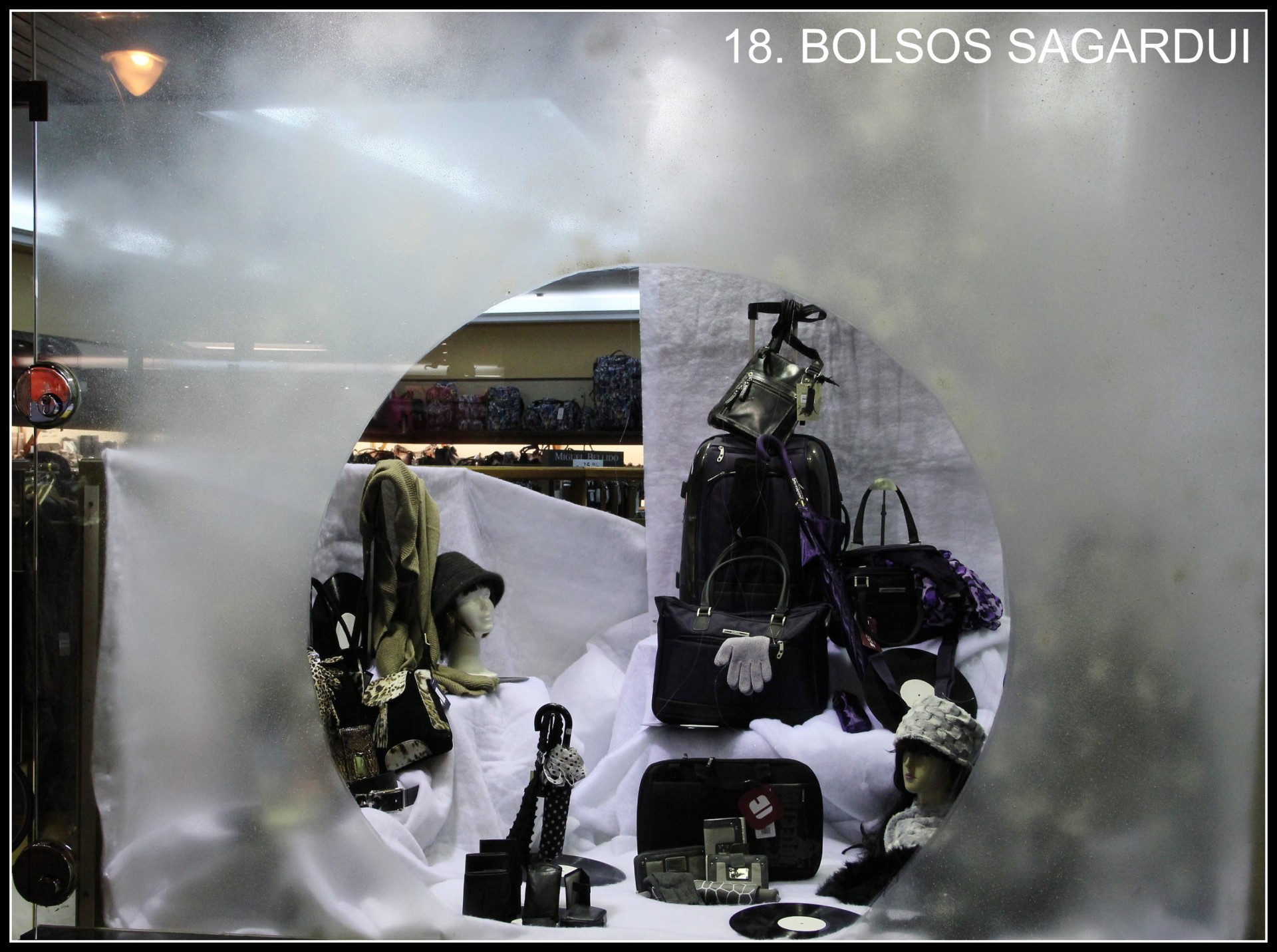 Escaparate de Bolsos Sagardui