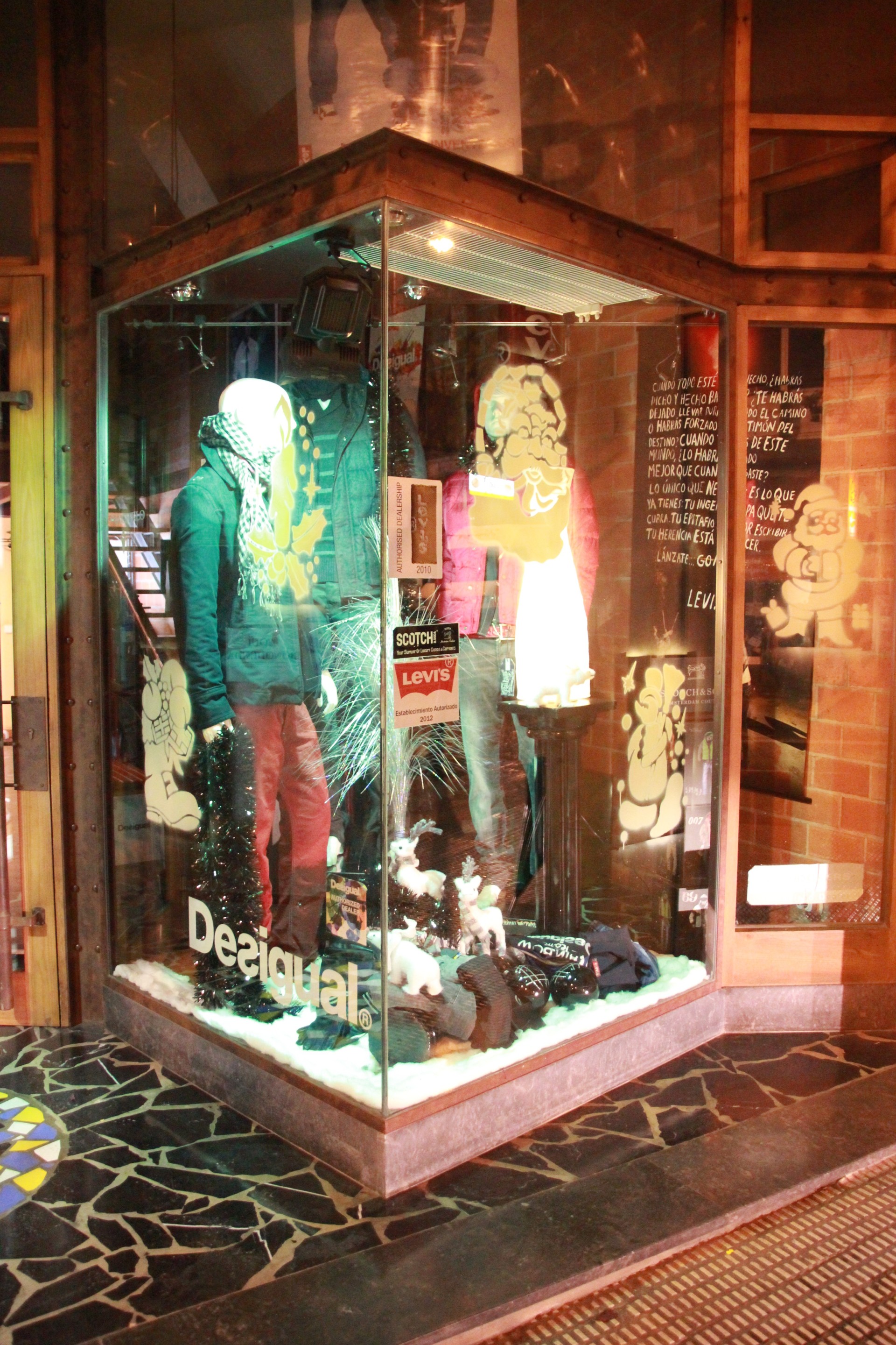 Escaparate de la tienda