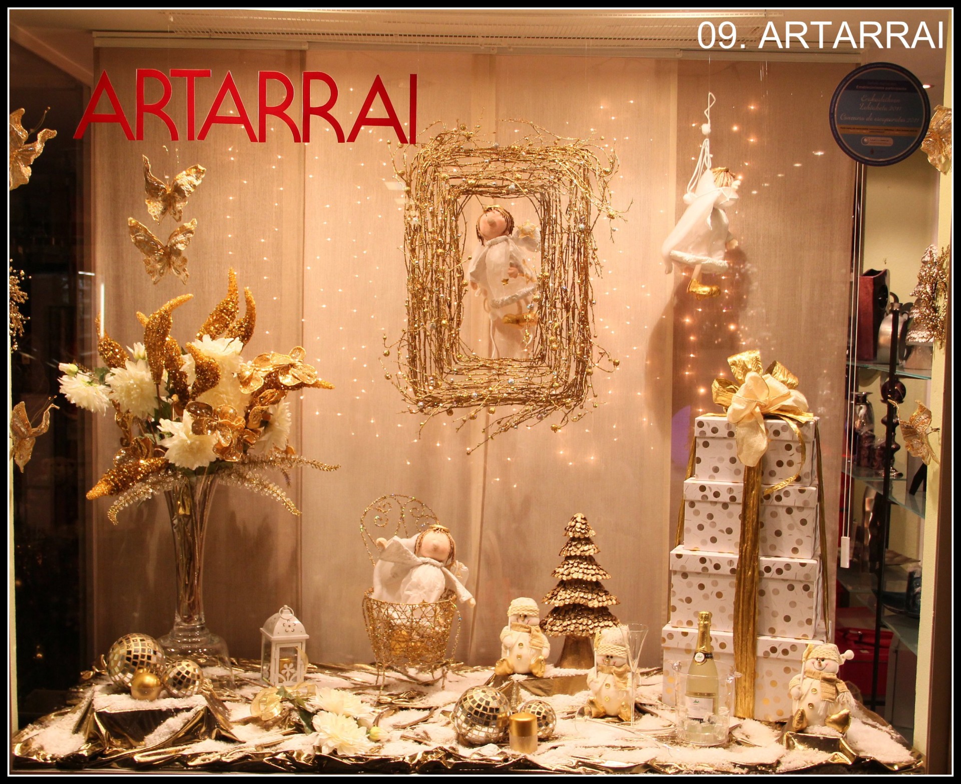 Escaparate del comercio Artarrai