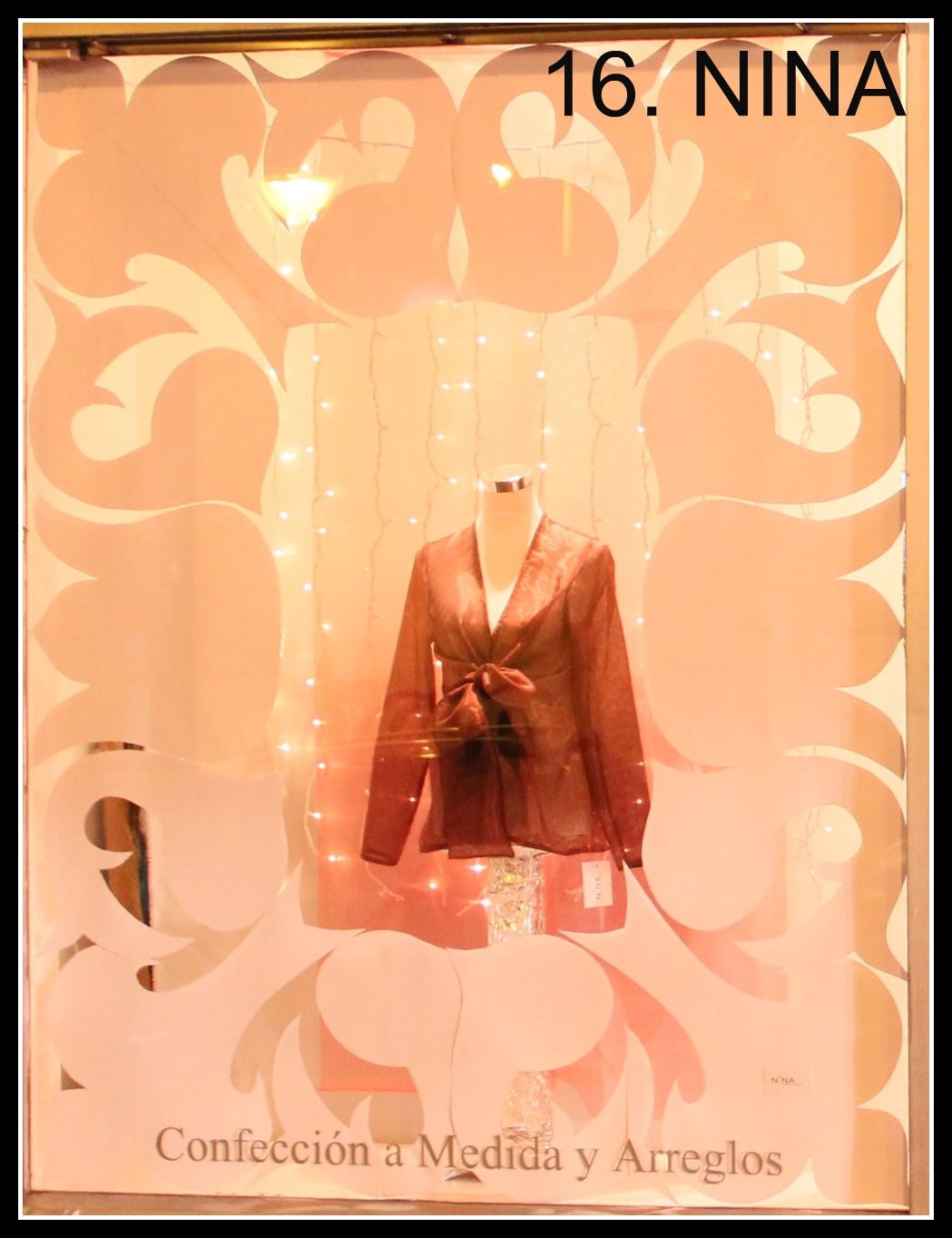 Escaparate del comercio Nina