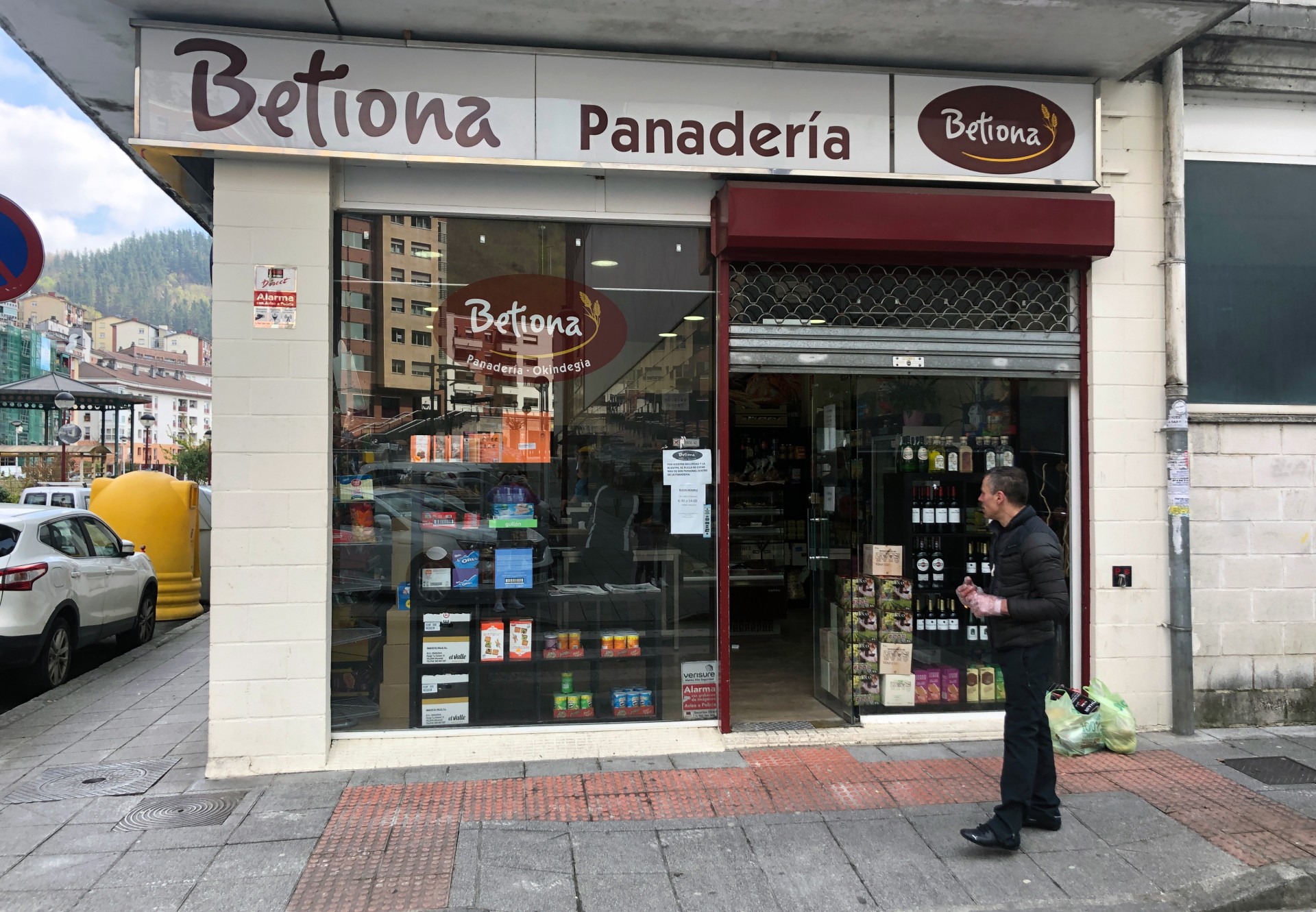 Fachada de la panadería Betiona