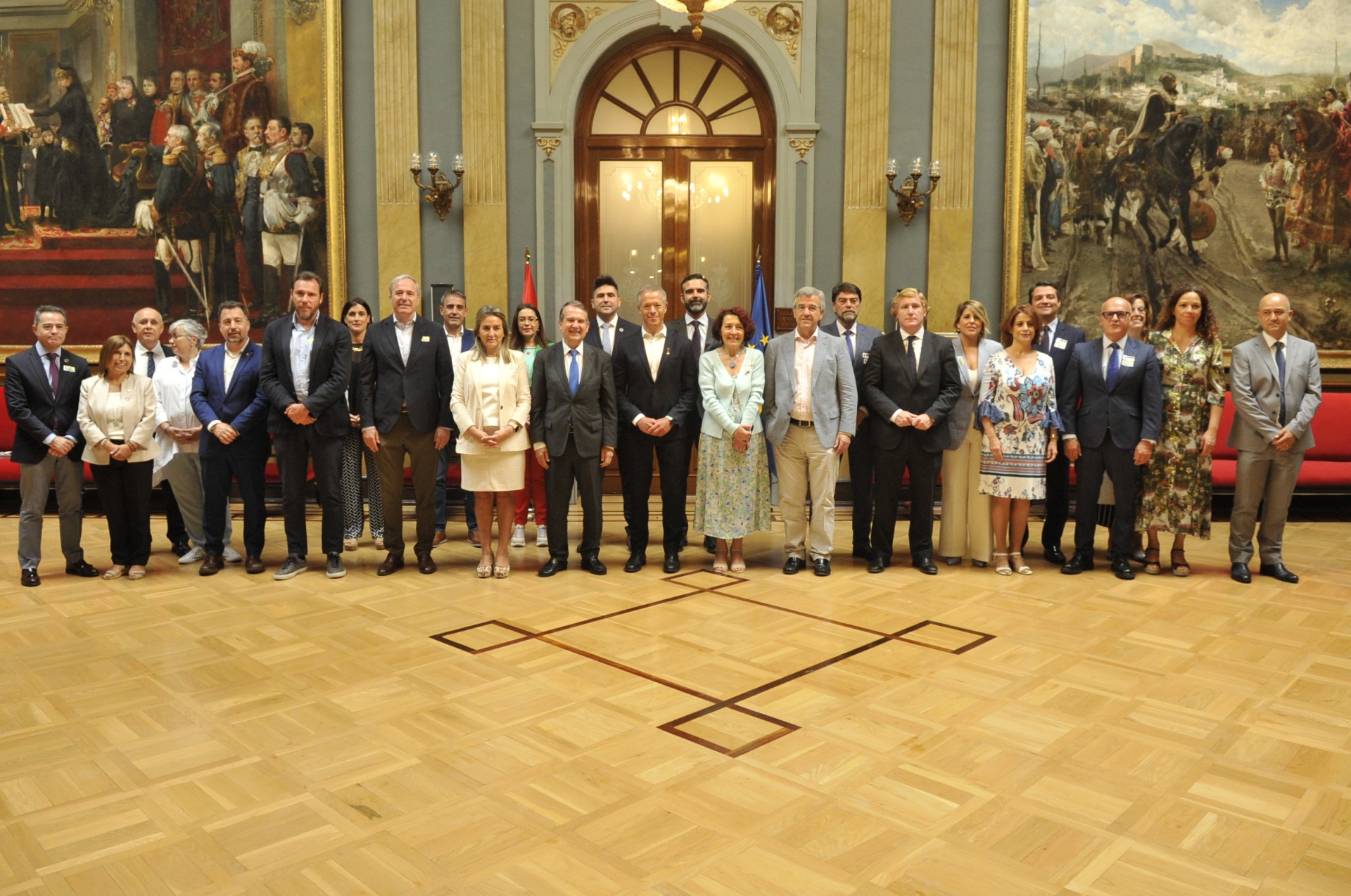 Foto de la J. Gobierno con el Pte. del Senado