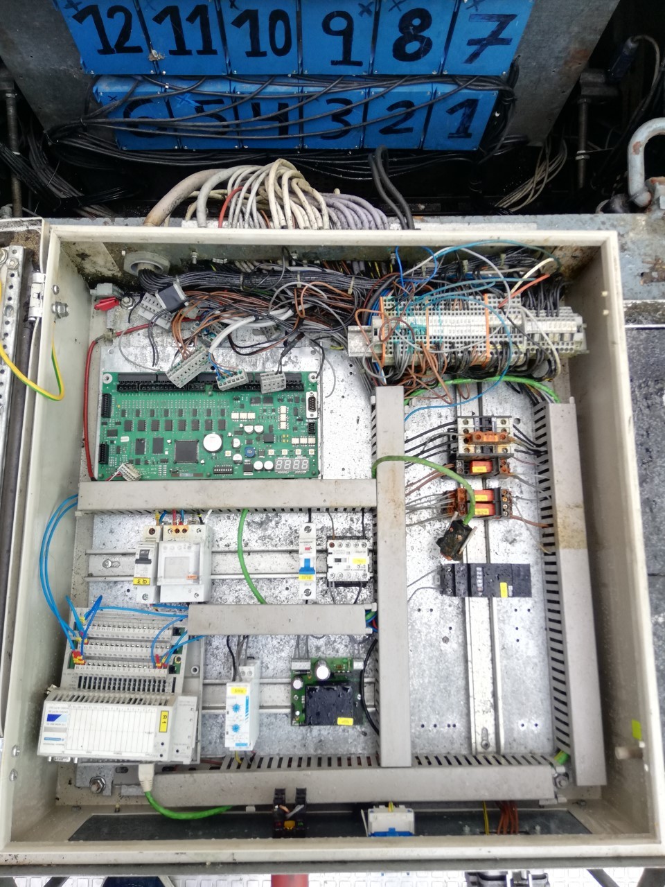 Incidencias en tres rampas y escaleras mecánicas de la localidad