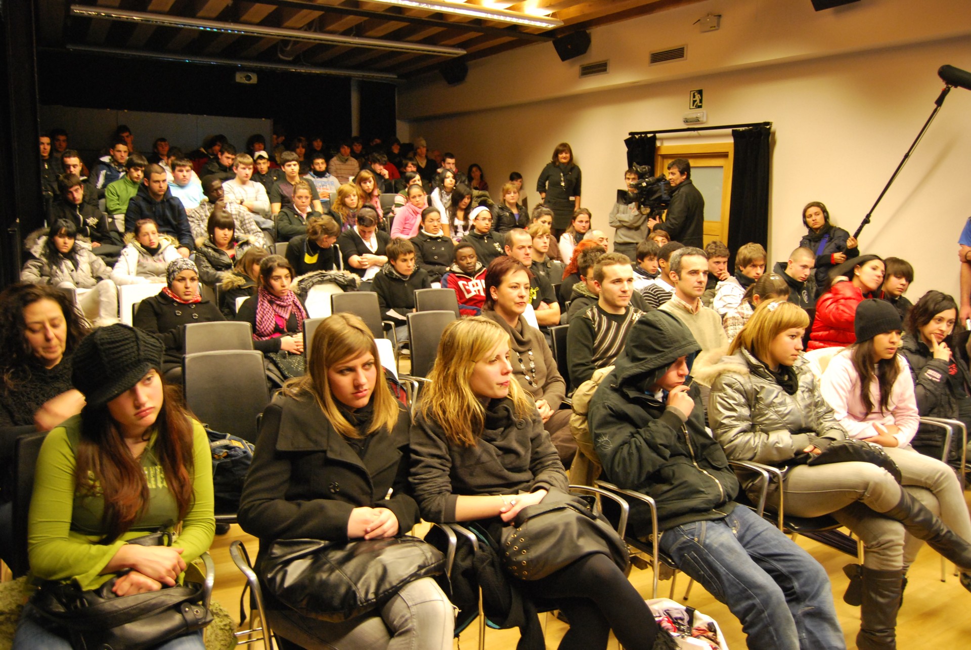 José Manuel Montilla, "El Langui" en Ermua con el alumnado del CIP