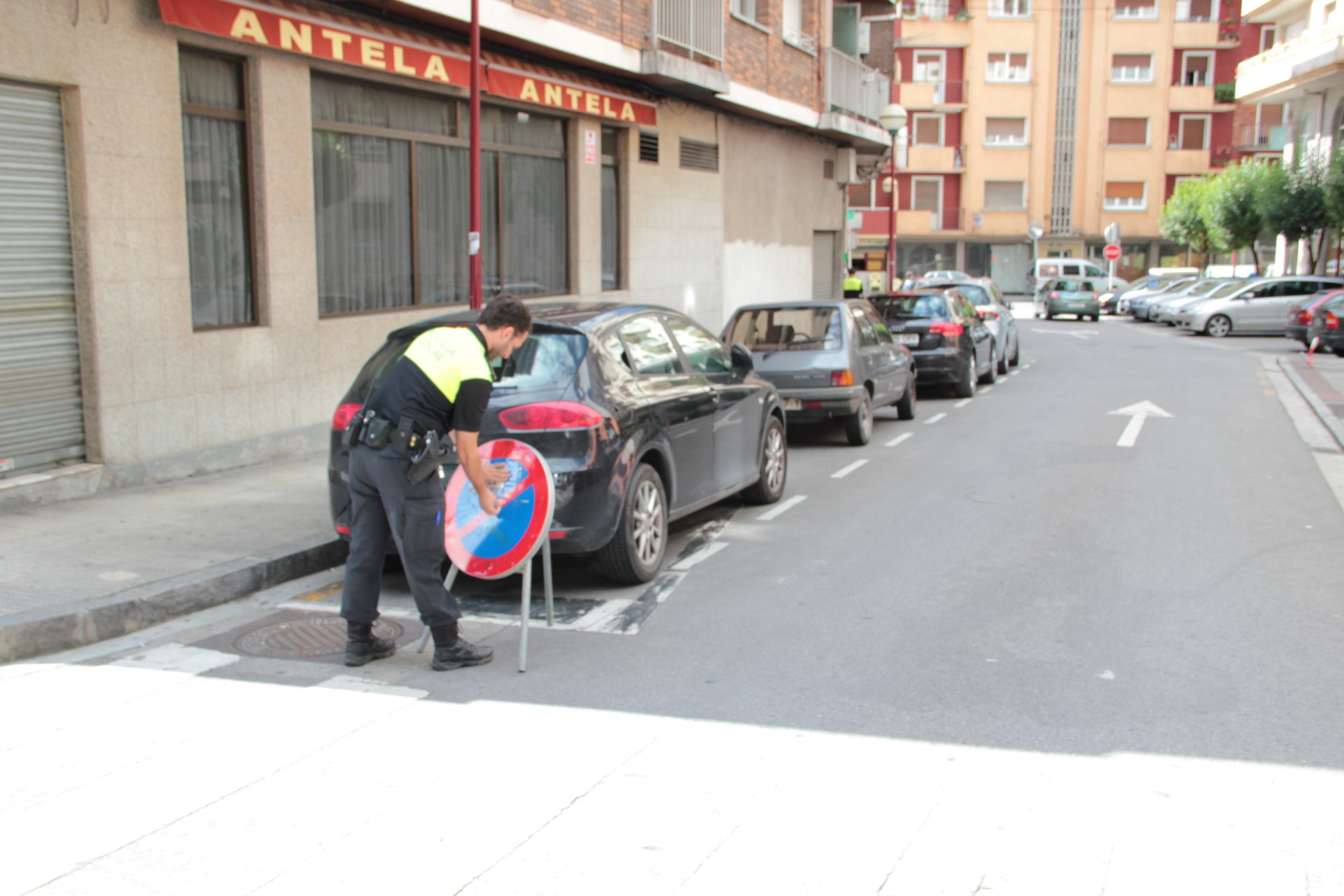 Obras para el cambio de pavimento en la calle Diputación