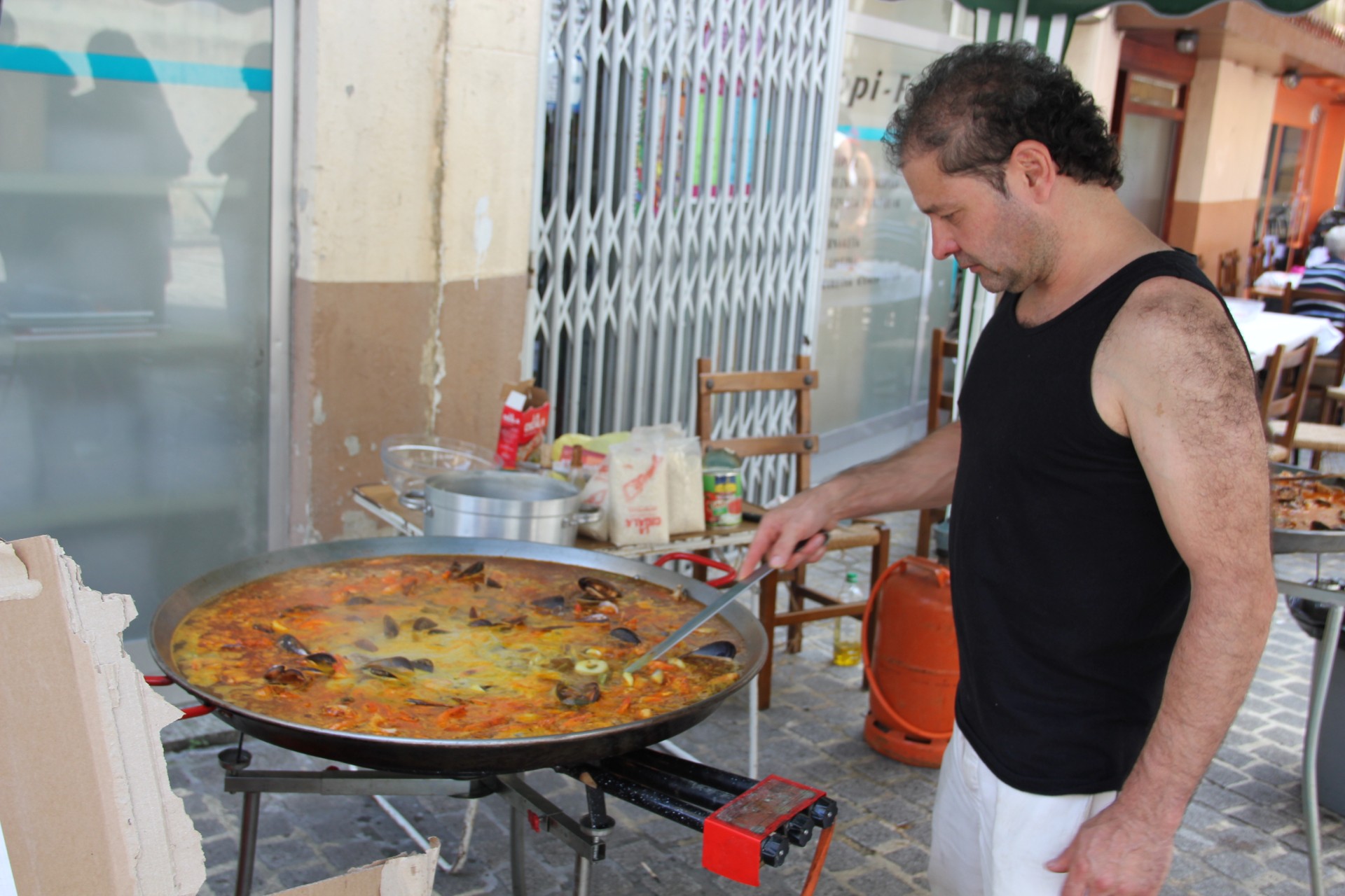 Otra paella en Komentukua