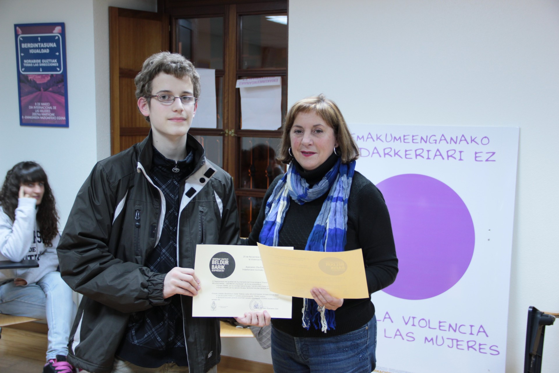 Premios locales concurso Beldur Barik en Ermua