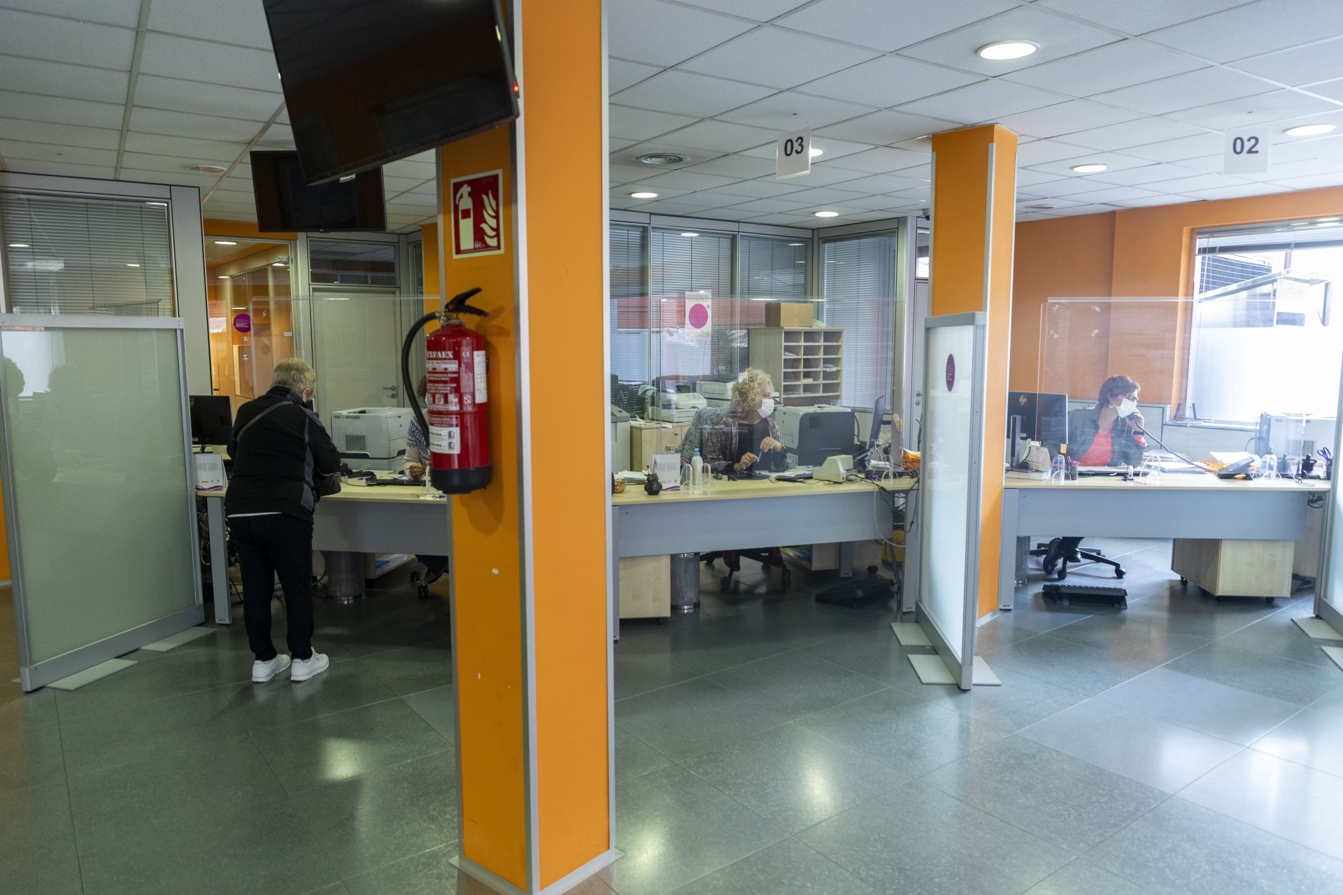 Puestos en línea sin separación