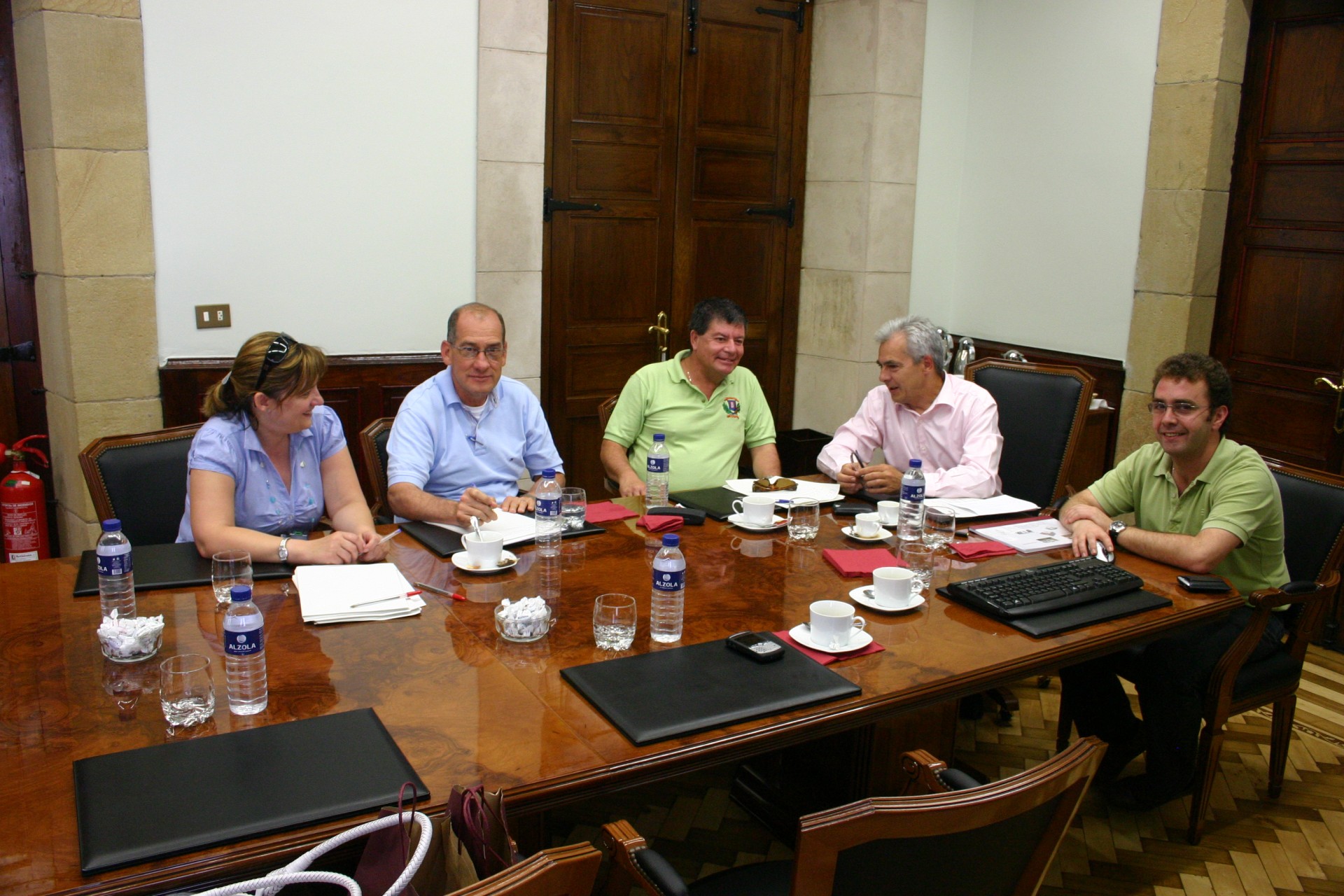 Reunión alcaldes de los ayuntamientos Heredia (Ecuador) y Ermua