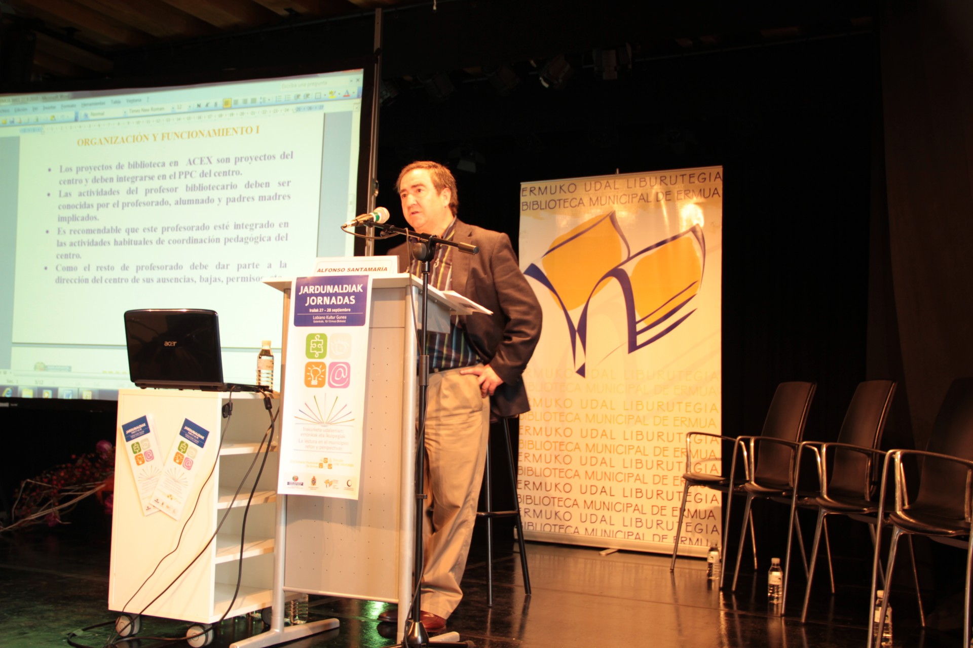 Serie de fotografías de la segunda parte de la jornada inaugural sobre bibliotecas de Ermua