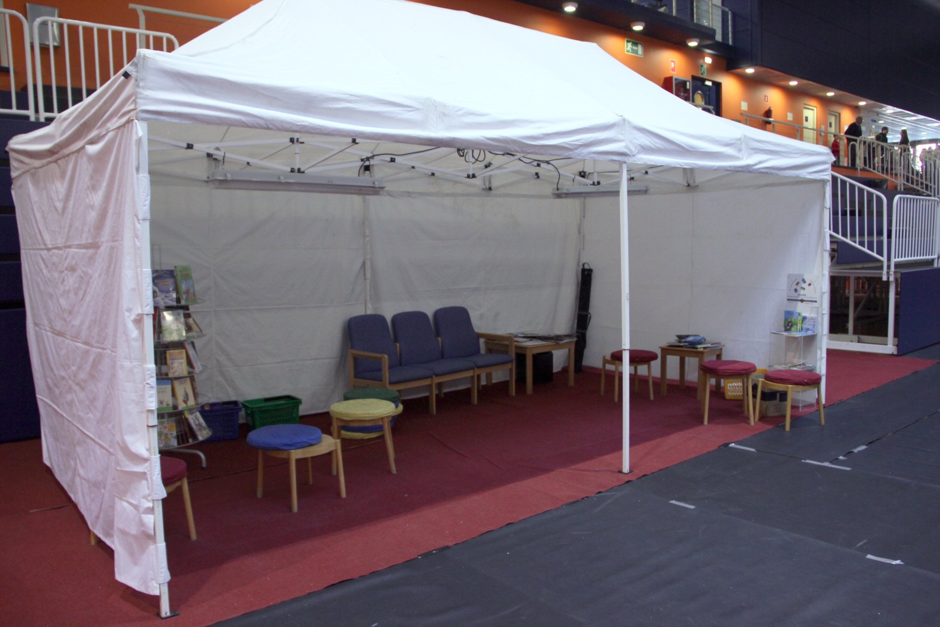 Stand de la biblioteca en el Parque Infantil de Navidad