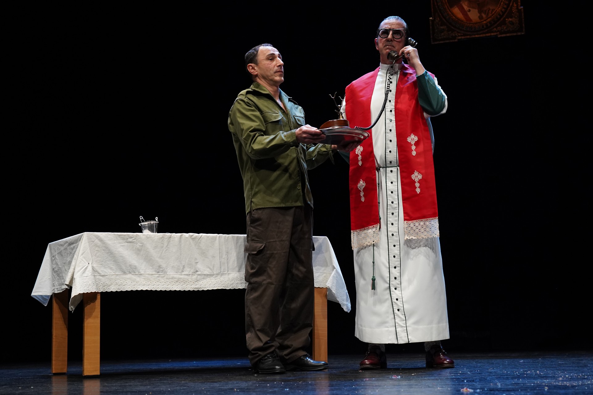 Un momento de la obra de teatro 'Las aventuras del buen soldado Svejk'