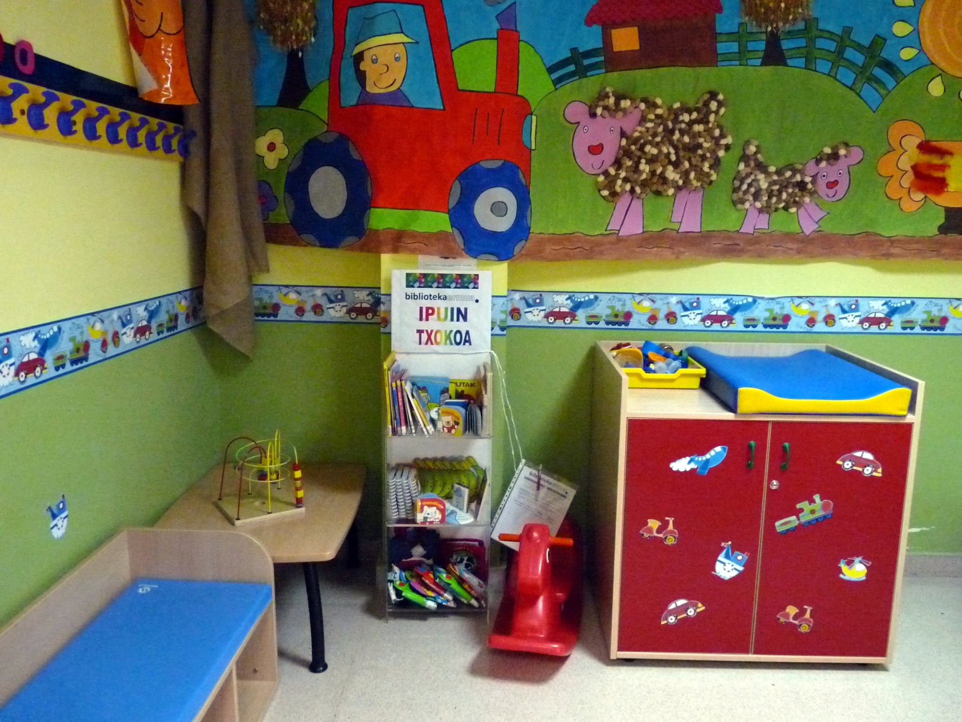 Vista general de la estantería