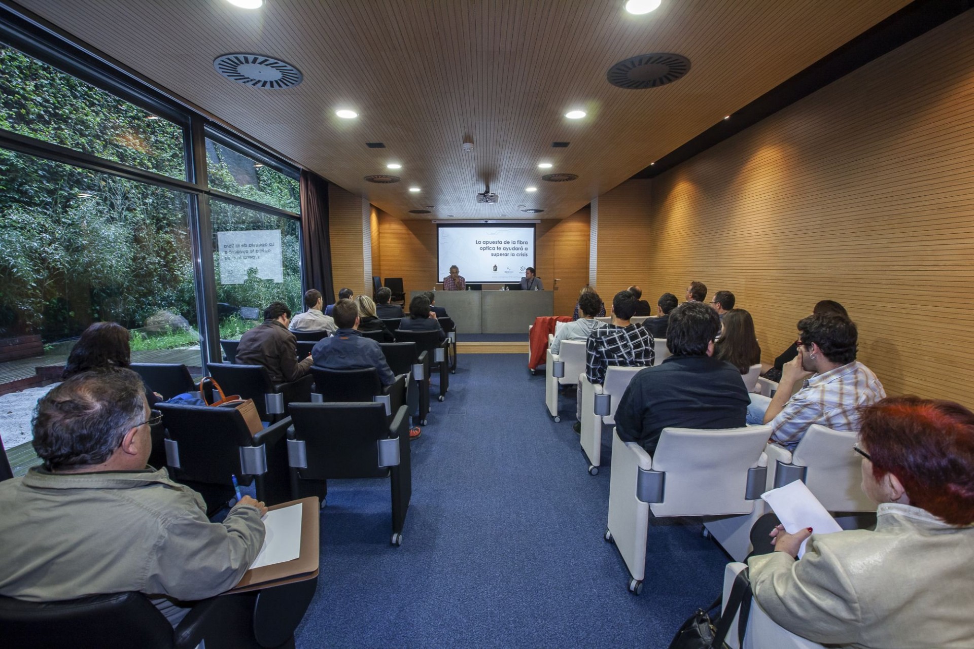 Vista general de la sala de Izarra